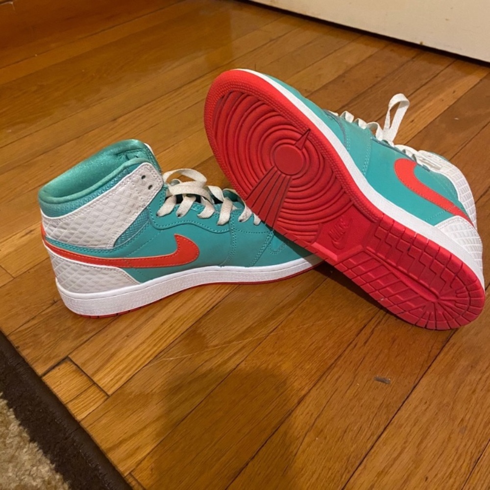 Nike women’s Jordans